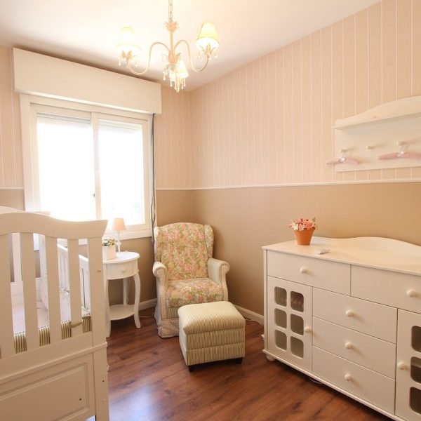 Babykamer nude